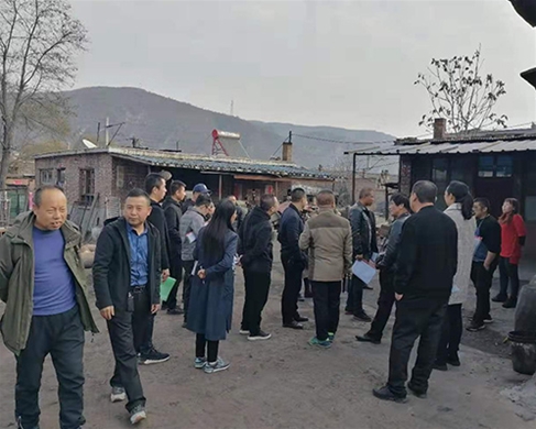 縣委、鎮(zhèn)府領(lǐng)導(dǎo)煤改電驗收工程
