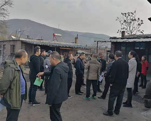 縣委、鎮(zhèn)府領(lǐng)導(dǎo)煤改電驗收工程