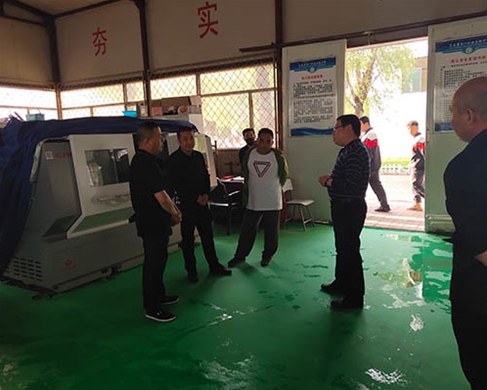 和靈石縣第一職業(yè)高中校領(lǐng)導(dǎo)在?？疾? /></div>
		<h2 id=